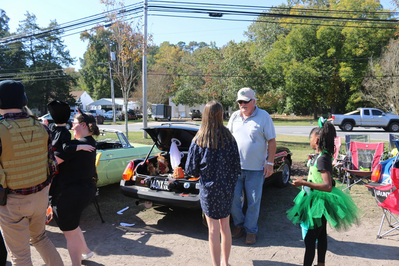 mini-truckntreat23_28