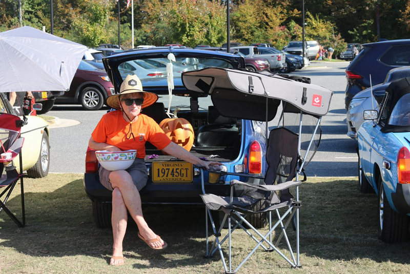 mini-truckntreat23_30